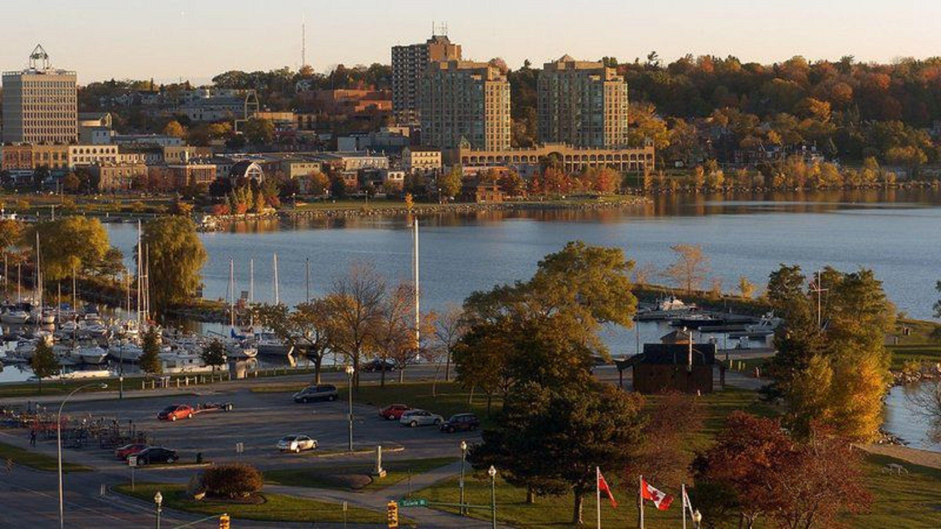 Holiday Inn Express Hotel & Suites Barrie By Ihg Kültér fotó