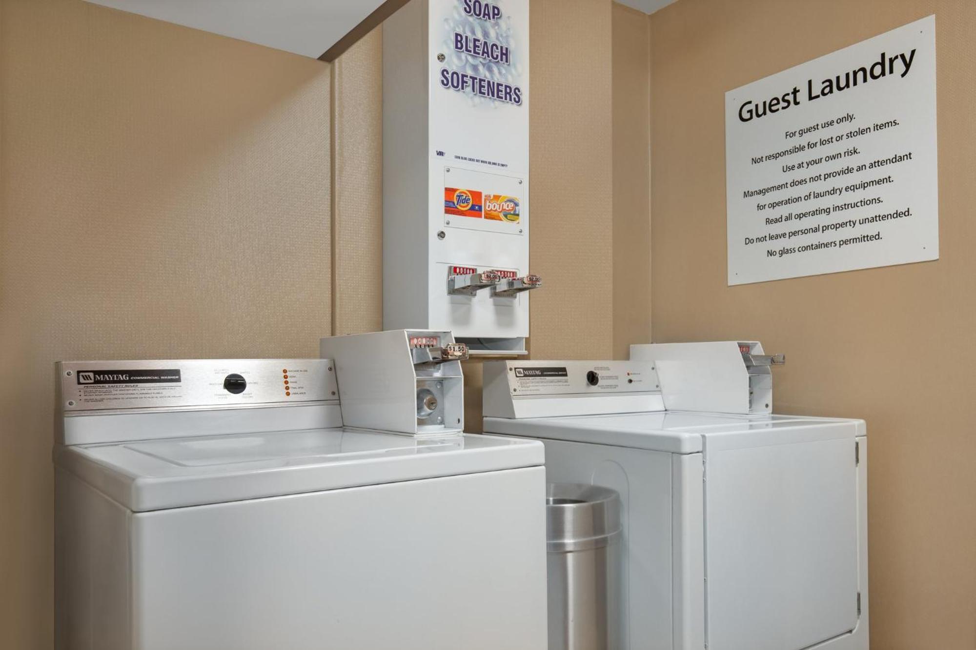 Holiday Inn Express Hotel & Suites Barrie By Ihg Kültér fotó